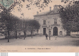 J16-95) CORMEILLES EN PARISIS - PLACE DE LA MAIRIE - ( ANIMEE - HABITANTS - FACTEUR ) - Cormeilles En Parisis