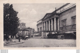 16) ANGOULEME - LA PLACE DU MURIER  - PALAIS DE JUSTICE ET EGLISE ST. ANDRE - EDITEUR A. GILBERT , JARNAC -  ( 2 SCANS ) - Angouleme