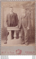 J10- MONTEVIDEO - URUGUAY - CARTE PHOTO M.F. DO PAZO PAZO VERS 1890  - DEUX HOMMES -  ( 2 SCANS ) - Uruguay