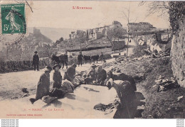 J3-12) NAJAC (AVEYRON) LE LAVOIR - ( TRES ANIMEE - HABITANTS - LAVEUSES - LAVANDIERES ) - Najac