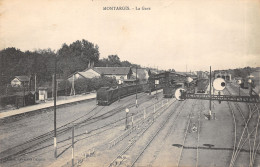 45-MONTARGIS-INTERIEUR DE LA GARE-N 6011-C/0033 - Montargis