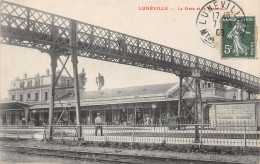 54-LUNEVILLE-PASSERELLE DE LA GARE-N 6011-B/0359 - Luneville