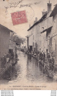 A10-54) BACCARAT - CANAL DU MOULIN - CORVEE  DE LAVAGE - ( ANIMEE - MILITAIRES DU 10 EME BATAILLON DE CHASSEURS A PIED ) - Baccarat