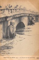 75-PARIS-CRUE DE LA SEINE-ZOUAVE DU PONT DE L ALMA-N 6014-F/0339 - Inondations De 1910