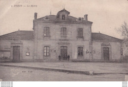 A31-40) PISSOS (LANDES) LA MAIRIE  - ( ANIMEE - HABITANTS - ECOLIERS - 2 SCANS ) - Autres & Non Classés