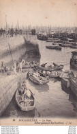 O10-29) DOUARNENEZ (FINISTERE) LE PORT DEBARQUEMENT DES SARDINES - ( 2 SCANS ) - Douarnenez