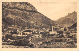 04-COLMARS LES ALPES-ENTREE DU VILLAGE-N T6017-E/0335 - Autres & Non Classés