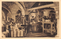 12-ROQUEFORT-CAVE CARRIERE-ATELIER DE PIQUAGE-N T6018-C/0005 - Autres & Non Classés