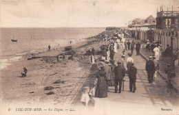 14-LUC SUR MER-PROMENADE SUR LA DIGUE-N T6018-G/0011 - Luc Sur Mer