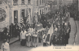 14-LISIEUX-PROCESSION-RUE DE LIVAROT-N T6018-E/0221 - Lisieux