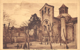 19-AUBAZINE-L EGLISE ET LA PLACE-ANIMEE-N T6019-C/0385 - Sonstige & Ohne Zuordnung