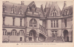 60491 01 103#0 - PIERREFONDS * - CHÂTEAU - LA COUR D'HONNEUR - Pierrefonds