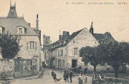 58 // CLAMECY   La Place Des Victoires  ND 28 - Clamecy