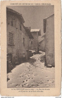 M7-01) PEROUGES - SOUS LA NEIGE - LA RUE Des RONDES Et Le QUARTIER De La PORTE D' EN BAS   - (2 SCANS)  - Pérouges