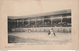 47) CASTELJALOUX - COURSES LANDAISES AUX ARENES - UN DANGEREUX ECART - (2 SCANS) - Casteljaloux