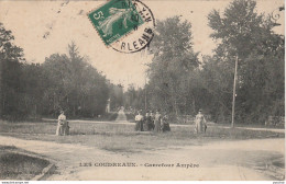 N13- 93) LES COUDREAUX  - CARREFOUR AMPERE  - (ANIMEE) - Sonstige & Ohne Zuordnung