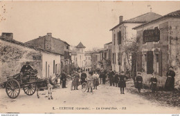 N10-33) EYNESSE (GIRONDE) LA GRAND ' RUE - (TRES ANIMEE -  HABITANTS - ATTELAGE D'ANE - VILLAGEOIS -- 2 SCANS) - Other & Unclassified