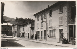 69) SAINT VENCENT DE REINS - CARTE POTO - POSTES ET TELEGRAPHES - POMPE A ESSENCE MOTRICINE - 2 SCANS - Autres & Non Classés