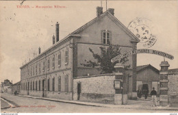 10) TROYES - LA MANUTENTION MILITAIRE  - SUBSISTANCES  MILITAIRES MANUTENTION - (2 SCANS) - Troyes