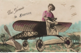 06-32) FLEURANCE (GERS) UNE PENSEE - (FILLETTE AVEC AEROPLANE - AVION - 2 SCANS) - Fleurance