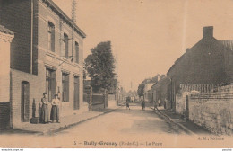 O4-62) BULLY - GRENAY  (PAS DE CALAIS) LA POSTE  - (ANIMEE - HABITANTS - 2 SCANS) - Autres & Non Classés