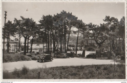 83) CALVAIRE SUR MER (VAR) ENTREE , PARC ET PLAGE DE L' HOTEL DES BAINS - (AUTOMOBILES  - 2 SCANS) - Andere & Zonder Classificatie