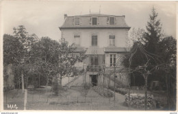 P8-46) FIGEAC (LOT)  CARTE PHOTO  LALA - UNE VILLA A LOCALISER - (2 SCANS) - Figeac