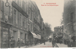 P3-11) NARBONNE RUE DE LA REPUBLIQUE   - (ANIMEE - HABITANTS - GRAND HOTEL DE FRANCE -  2 SCANS)) - Narbonne