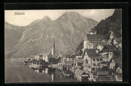 AK Hallstatt, Blick Auf Die Häuser Am Seeufer Mit Der Kirche  - Autres & Non Classés