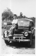 Photographie Photo Amateur Vintage Snapshot Automobile Car Voiture Enfant - Automobile