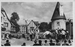 75 - PARIS - Exposition Internationale 1937 - La Vieille France - Danses Sur La Place Du Village - Parc D'attractions - Tentoonstellingen