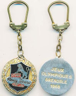 Porte-clefs Métallique Vêtements SICARD Sport Luxe  Xèmes Jeux Olympiques D'Hiver De GRENOBLE 1968  Olympic Games 68 - Otros & Sin Clasificación