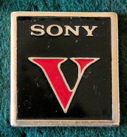 PIN'S " SONY - V " _DP150 - Informatique