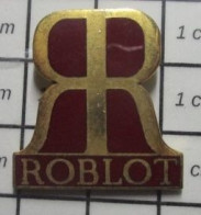 510B Pin's Pins : Rare Et Belle Qualité : MARQUES / ROBLOT (Astro Le Petit Roblot ?) - Markennamen