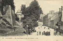 FOUGERES  Rue Saint Sulpice Et Mur Des Chouans Animée RV - Fougeres