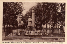 La Chatre Place De La Republique Monument Aux Morts - La Chatre