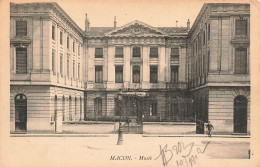 FRANCE - Macon - Musée - Vue Générale - Face à L'entrée - Animé - Carte Postale Ancienne - Macon