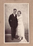 NOCES - CARTE PHOTO - MARIAGE , COUPLE DE JEUNES MARIES - Noces