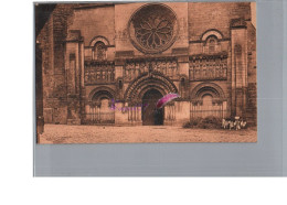 CPA - THOUARS 79 - Façade Romane De L'Eglise ST Médard Carte Vierge - Thouars