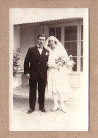 NOCES - CARTE PHOTO - MARIAGE , COUPLE DE JEUNES MARIES - Marriages