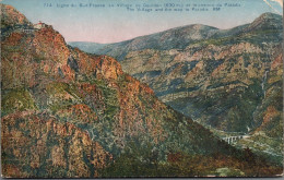 GOURDON -  LIGNE DU SUD DE LA FRANCE - LE VILLAGE ET CHEMIN DU PARADIS - Gourdon