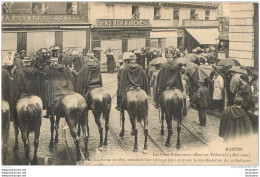 NANTES LES PERES PREMONTRES ALLANT AU TRIBUNAL 4 MAI 1903 - Nantes