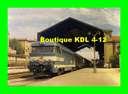 ACACF 338 - Train Le Mistral - Loco BB 67000 En Gare - TOULON - Var - SNCF - Gares - Avec Trains