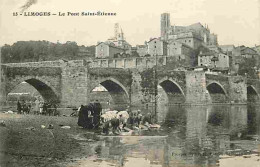 87 - Limoges - Le Pont Saint Etienne - Animée - CPA - Voir Scans Recto-Verso - Limoges