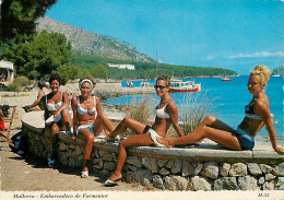 Femmes - Femme En Maillot De Bain - Mallorca - Embarcadero De Formentor - Carte Dentelée - Sexy - CPSM Grand Format - Vo - Women