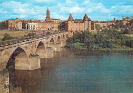 82 - Montauban - Vue Panoramique Sur Le Pont Vieux Sur Le Tarn  L'Église Saint-Jacques  Le Musée Ingres Et La Cathédrale - Montauban