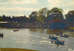 59 - Roubaix - Le Parc Barbieux - Canotage - CPM - Etat Image Un Peu Mal Imprimée - Voir Scans Recto-Verso - Roubaix