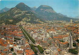 38 - Grenoble - Vue Générale. Le Cours Jean Jaurès. Au Fond, La Bastille Et La Chartreuse - Carte Neuve - CPM - Voir Sca - Grenoble