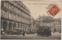 PARIS 1 Er : La Place Du Palais  Royal , Bus - Arrondissement: 01