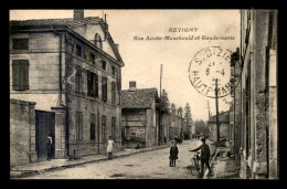 55 - REVIGNY-SUR-ORNAIN - RUE STE-MENEHOULD ET GENDARMERIE - Revigny Sur Ornain